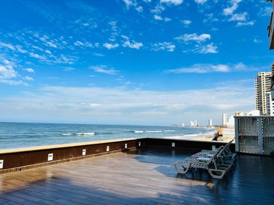 Depa Frente A La Playa By G P S Rentas Appartement Mazatlán Buitenkant foto